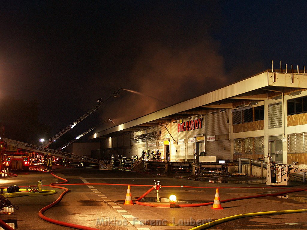 Grossbrand Halle auf dem Grossmarkt Koeln P617.JPG